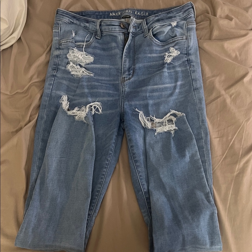 American Eagle Outfitters Women's Light Blue Ripped Jeans